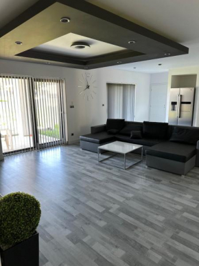 Guesthouse - R